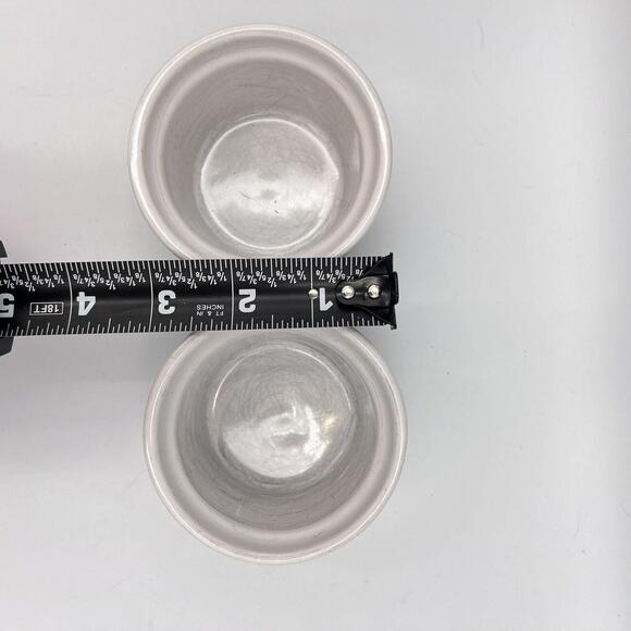 Vintage 2005 LE CREUSET Stoneware Ramekins 4 oz (150ml) White Set Of 2 - Picture 3 of 7